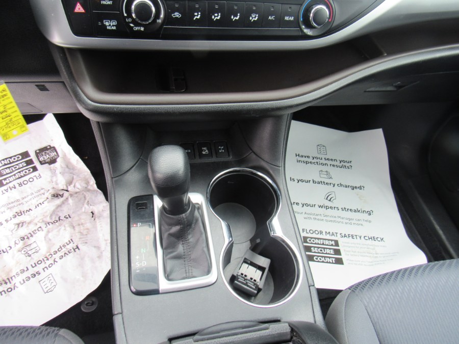 2014 Toyota Highlander LE, available for sale in Worcester, Massachusetts | Hilario's Auto Sales Inc.. Worcester, Massachusetts 2014 Toyota Highlander LE, available for sale in Worcester, Massachusetts | Hilario's Auto Sales Inc.. Worcester, Massachusetts