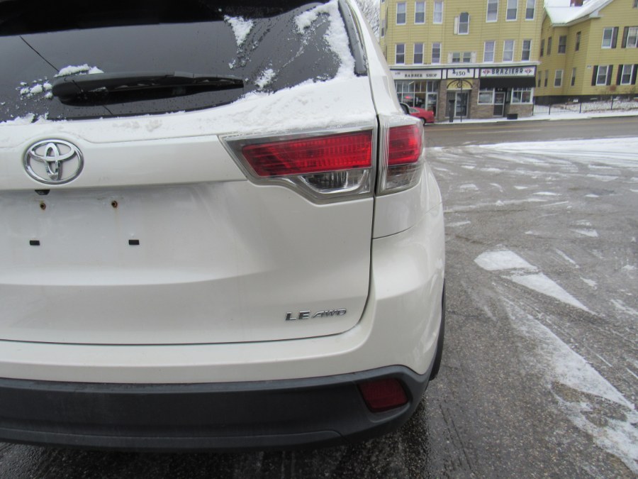 2014 Toyota Highlander LE, available for sale in Worcester, Massachusetts | Hilario's Auto Sales Inc.. Worcester, Massachusetts 2014 Toyota Highlander LE, available for sale in Worcester, Massachusetts | Hilario's Auto Sales Inc.. Worcester, Massachusetts
