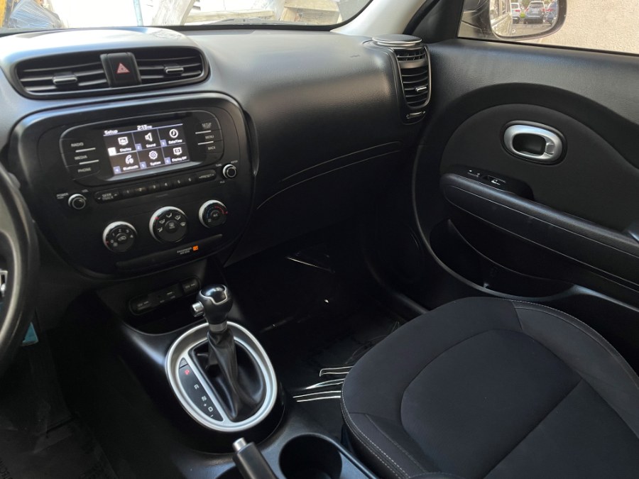 2018 Kia Soul Base Auto, available for sale in Corona, California | Green Light Auto. Corona, California 2018 Kia Soul Base Auto, available for sale in Corona, California | Green Light Auto. Corona, California