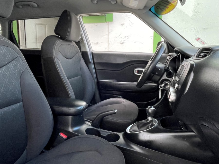 2018 Kia Soul Base Auto, available for sale in Corona, California | Green Light Auto. Corona, California 2018 Kia Soul Base Auto, available for sale in Corona, California | Green Light Auto. Corona, California