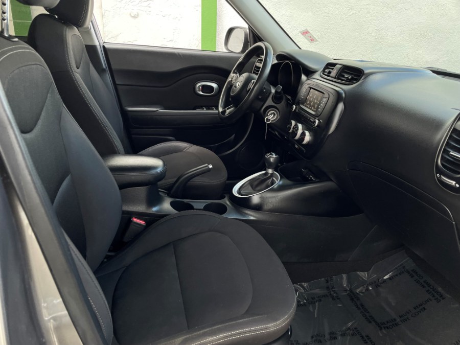 2018 Kia Soul Base Auto, available for sale in Corona, California | Green Light Auto. Corona, California 2018 Kia Soul Base Auto, available for sale in Corona, California | Green Light Auto. Corona, California