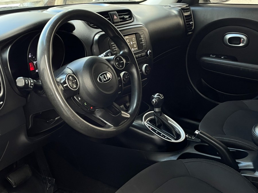 2018 Kia Soul Base Auto, available for sale in Corona, California | Green Light Auto. Corona, California 2018 Kia Soul Base Auto, available for sale in Corona, California | Green Light Auto. Corona, California