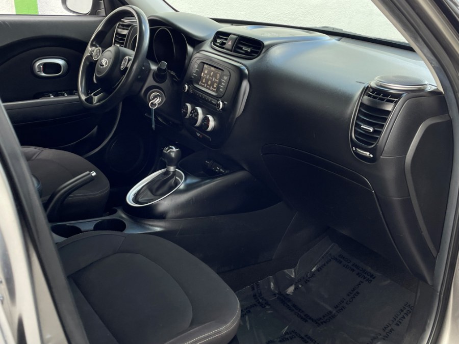 2018 Kia Soul Base Auto, available for sale in Corona, California | Green Light Auto. Corona, California 2018 Kia Soul Base Auto, available for sale in Corona, California | Green Light Auto. Corona, California
