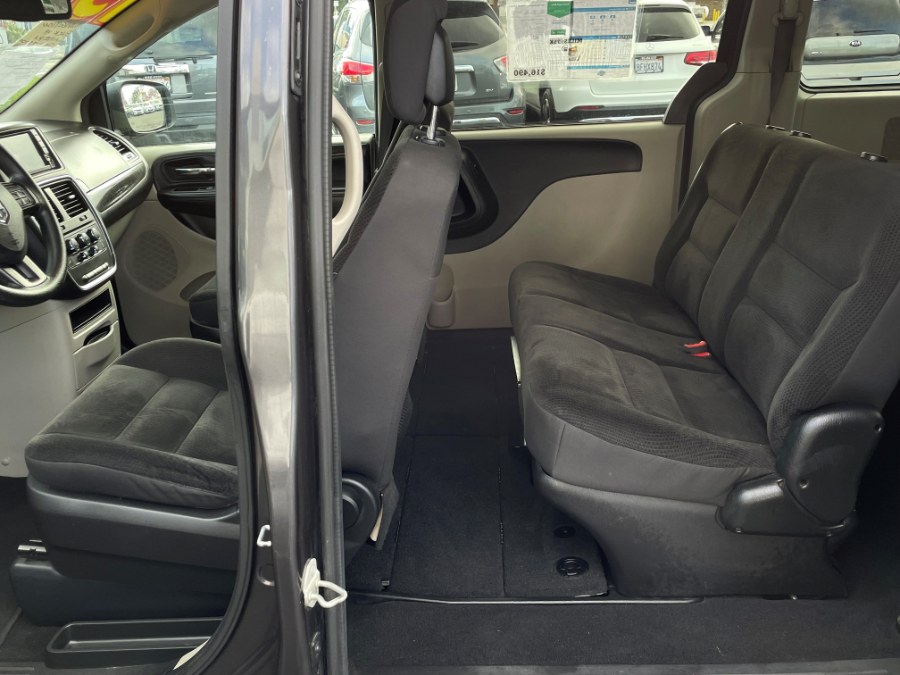 2019 Dodge Grand Caravan SE Wagon, available for sale in Corona, California | Green Light Auto. Corona, California 2019 Dodge Grand Caravan SE Wagon, available for sale in Corona, California | Green Light Auto. Corona, California