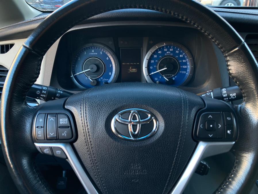 2015 Toyota Sienna 5dr 8-Pass Van XLE FWD (Natl), available for sale in Brooklyn, New York | Carsbuck Inc.. Brooklyn, New York 2015 Toyota Sienna 5dr 8-Pass Van XLE FWD (Natl), available for sale in Brooklyn, New York | Carsbuck Inc.. Brooklyn, New York