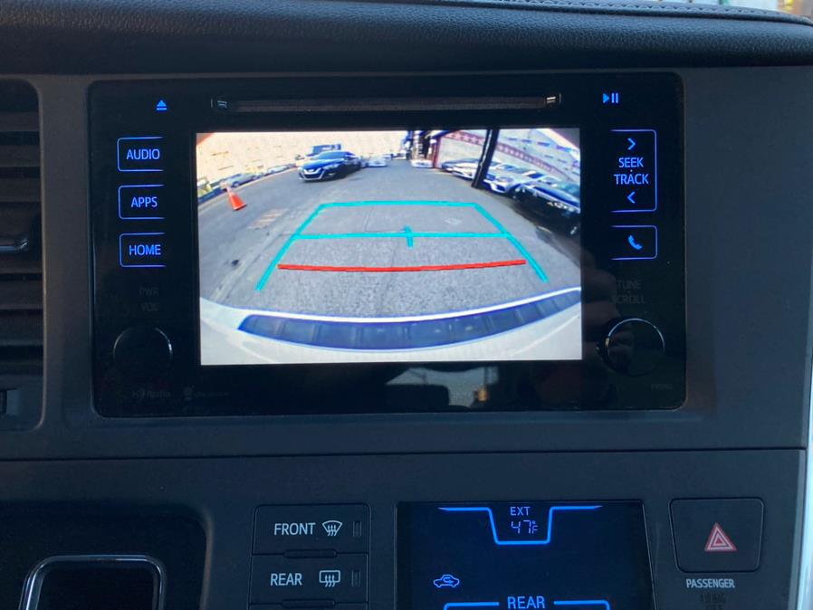 2015 Toyota Sienna 5dr 8-Pass Van XLE FWD (Natl), available for sale in Brooklyn, New York | Carsbuck Inc.. Brooklyn, New York 2015 Toyota Sienna 5dr 8-Pass Van XLE FWD (Natl), available for sale in Brooklyn, New York | Carsbuck Inc.. Brooklyn, New York