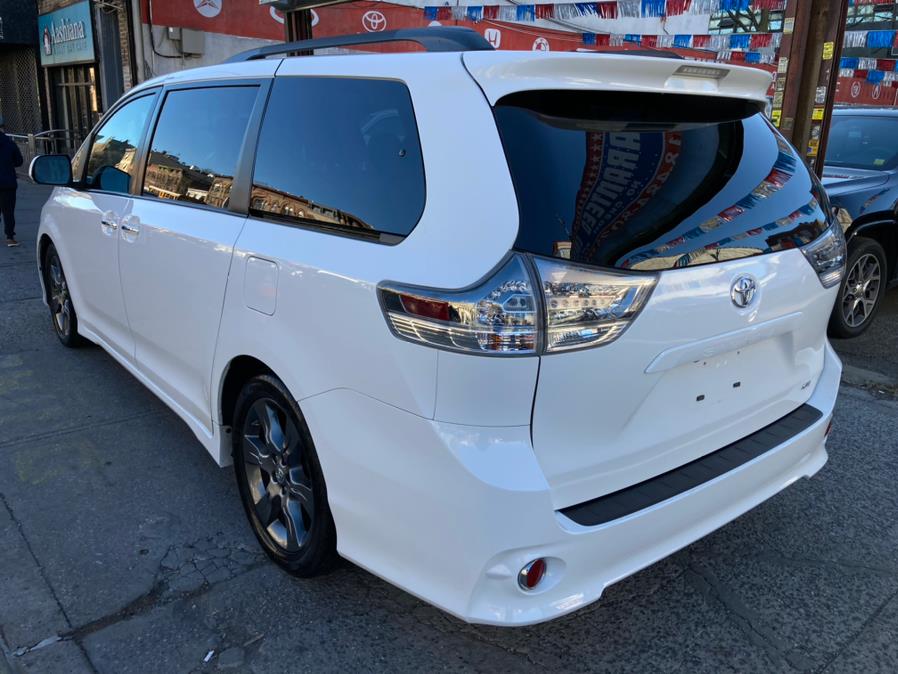 2016 Toyota Sienna 5dr 8-Pass Van SE Premium FWD (Natl), available for sale in Brooklyn, New York | Carsbuck Inc.. Brooklyn, New York 2016 Toyota Sienna 5dr 8-Pass Van SE Premium FWD (Natl), available for sale in Brooklyn, New York | Carsbuck Inc.. Brooklyn, New York