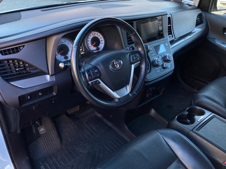 2016 Toyota Sienna 5dr 8-Pass Van SE Premium FWD (Natl), available for sale in Brooklyn, New York | Carsbuck Inc.. Brooklyn, New York 2016 Toyota Sienna 5dr 8-Pass Van SE Premium FWD (Natl), available for sale in Brooklyn, New York | Carsbuck Inc.. Brooklyn, New York