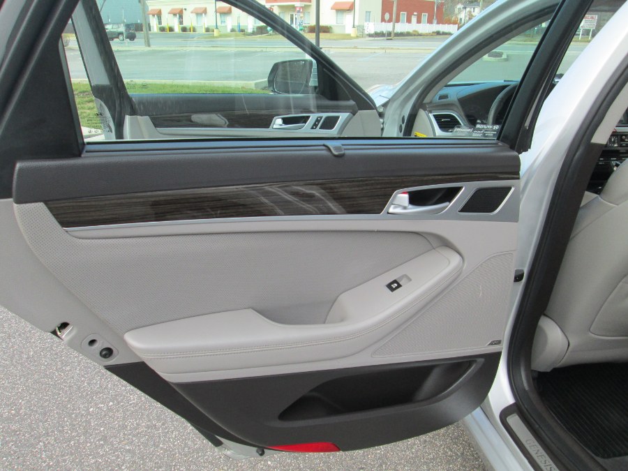2015 Hyundai Genesis 4dr Sdn V6 3.8L RWD, available for sale in Massapequa, New York | South Shore Auto Brokers & Sales. Massapequa, New York 2015 Hyundai Genesis 4dr Sdn V6 3.8L RWD, available for sale in Massapequa, New York | South Shore Auto Brokers & Sales. Massapequa, New York
