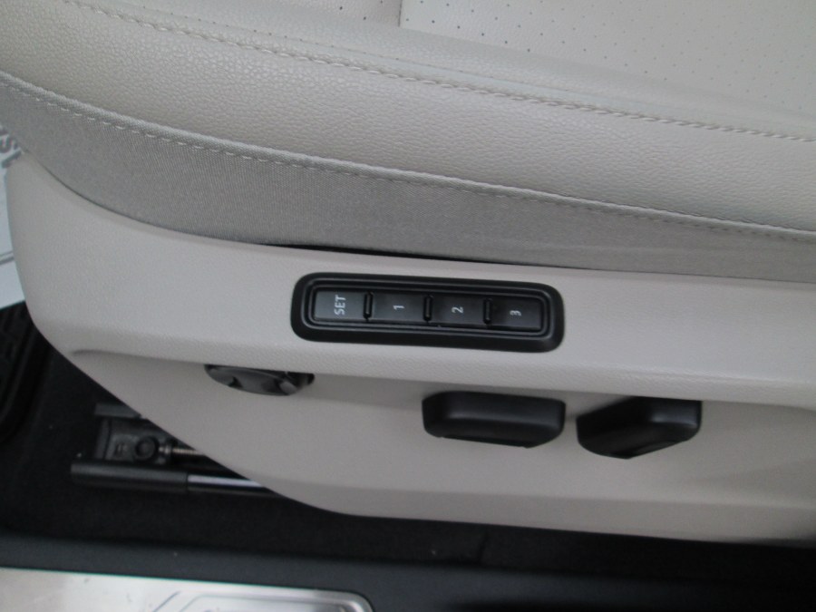 2019 Volkswagen Atlas 3.6L V6 SEL 4MOTION, available for sale in Massapequa, New York | South Shore Auto Brokers & Sales. Massapequa, New York 2019 Volkswagen Atlas 3.6L V6 SEL 4MOTION, available for sale in Massapequa, New York | South Shore Auto Brokers & Sales. Massapequa, New York
