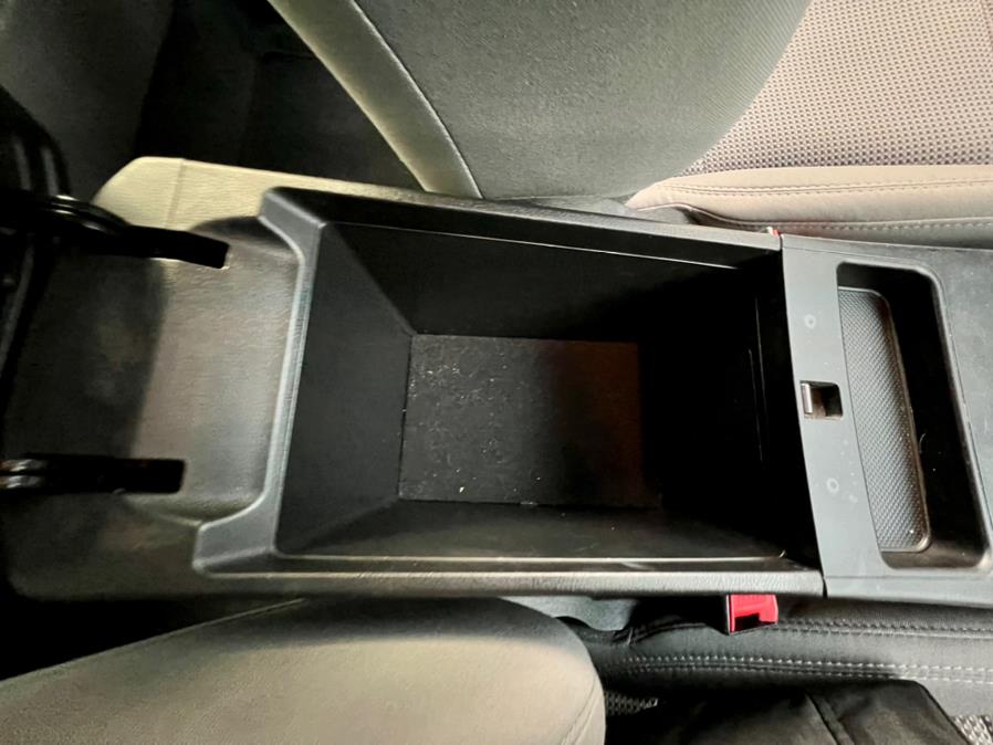 2013 Hyundai Sonata 4dr Sdn 2.4L Auto Limited, available for sale in Wallingford, Connecticut | Wallingford Auto Center LLC. Wallingford, Connecticut 2013 Hyundai Sonata 4dr Sdn 2.4L Auto Limited, available for sale in Wallingford, Connecticut | Wallingford Auto Center LLC. Wallingford, Connecticut