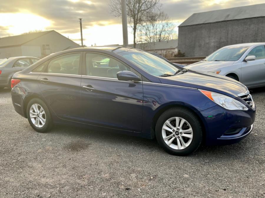 2013 Hyundai Sonata 4dr Sdn 2.4L Auto Limited, available for sale in Wallingford, Connecticut | Wallingford Auto Center LLC. Wallingford, Connecticut 2013 Hyundai Sonata 4dr Sdn 2.4L Auto Limited, available for sale in Wallingford, Connecticut | Wallingford Auto Center LLC. Wallingford, Connecticut