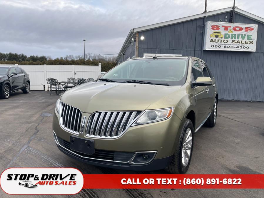 2013 Lincoln MKX FWD 4dr, available for sale in East Windsor, Connecticut | Stop & Drive Auto Sales. East Windsor, Connecticut