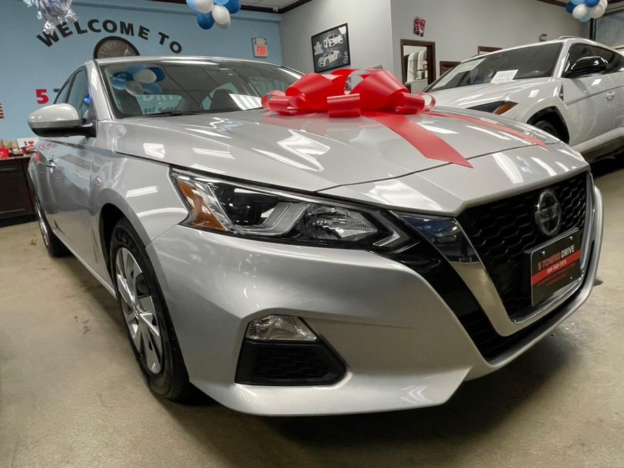 2020 Nissan Altima 2.5 S Sedan, available for sale in Inwood, New York | 5 Towns Drive. Inwood, New York 2020 Nissan Altima 2.5 S Sedan, available for sale in Inwood, New York | 5 Towns Drive. Inwood, New York