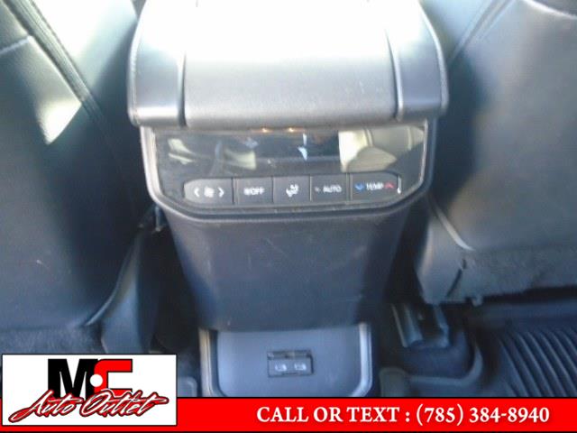 2022 Toyota Highlander XLE FWD (Natl), available for sale in Colby, Kansas | M C Auto Outlet Inc. Colby, Kansas 2022 Toyota Highlander XLE FWD (Natl), available for sale in Colby, Kansas | M C Auto Outlet Inc. Colby, Kansas