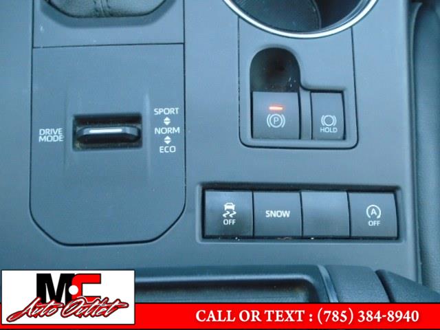 2022 Toyota Highlander XLE FWD (Natl), available for sale in Colby, Kansas | M C Auto Outlet Inc. Colby, Kansas 2022 Toyota Highlander XLE FWD (Natl), available for sale in Colby, Kansas | M C Auto Outlet Inc. Colby, Kansas