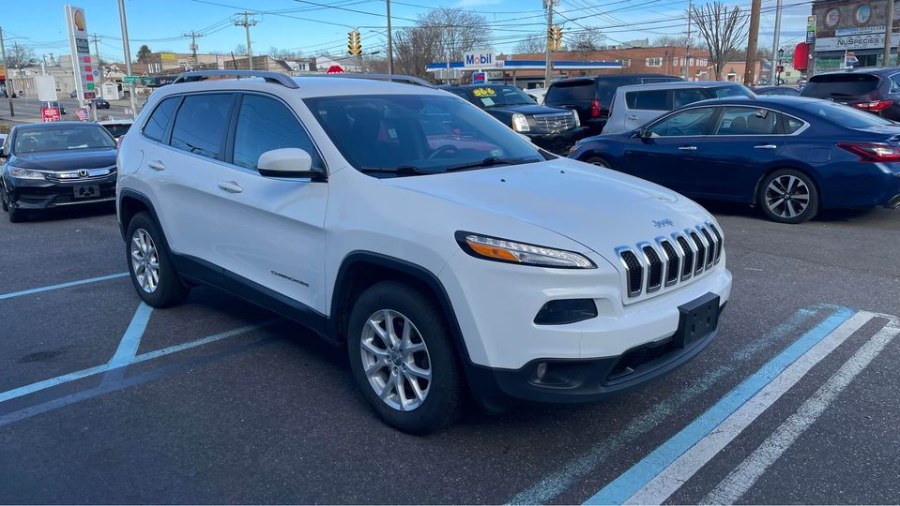 Used Jeep Cherokee Latitude 2017 | Sunrise of Elmont. Elmont, New York Used Jeep Cherokee Latitude 2017 | Sunrise of Elmont. Elmont, New York