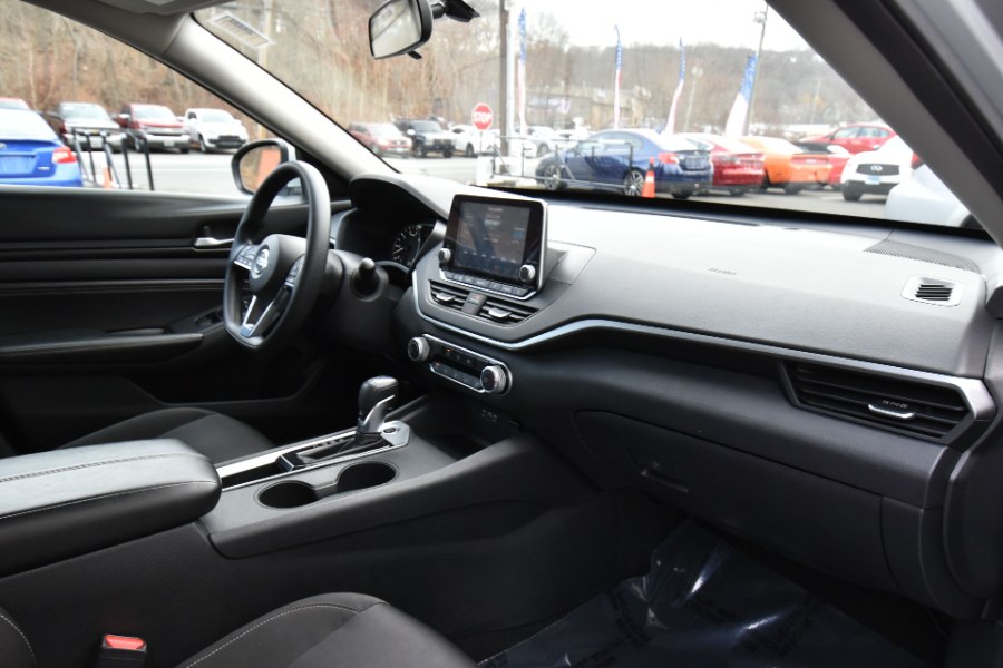 2020 Nissan Altima 2.5 Sedan, available for sale in Waterbury, Connecticut | Highline Car Connection. Waterbury, Connecticut 2020 Nissan Altima 2.5 Sedan, available for sale in Waterbury, Connecticut | Highline Car Connection. Waterbury, Connecticut