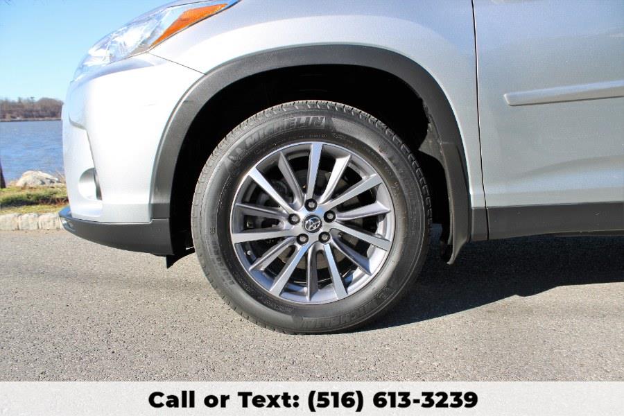 2019 Toyota Highlander XLE V6 AWD, available for sale in Great Neck, New York | Great Neck Car Buyers & Sellers. Great Neck, New York 2019 Toyota Highlander XLE V6 AWD, available for sale in Great Neck, New York | Great Neck Car Buyers & Sellers. Great Neck, New York