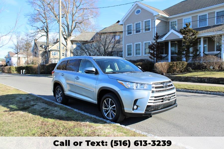 2019 Toyota Highlander XLE V6 AWD, available for sale in Great Neck, New York | Great Neck Car Buyers & Sellers. Great Neck, New York 2019 Toyota Highlander XLE V6 AWD, available for sale in Great Neck, New York | Great Neck Car Buyers & Sellers. Great Neck, New York