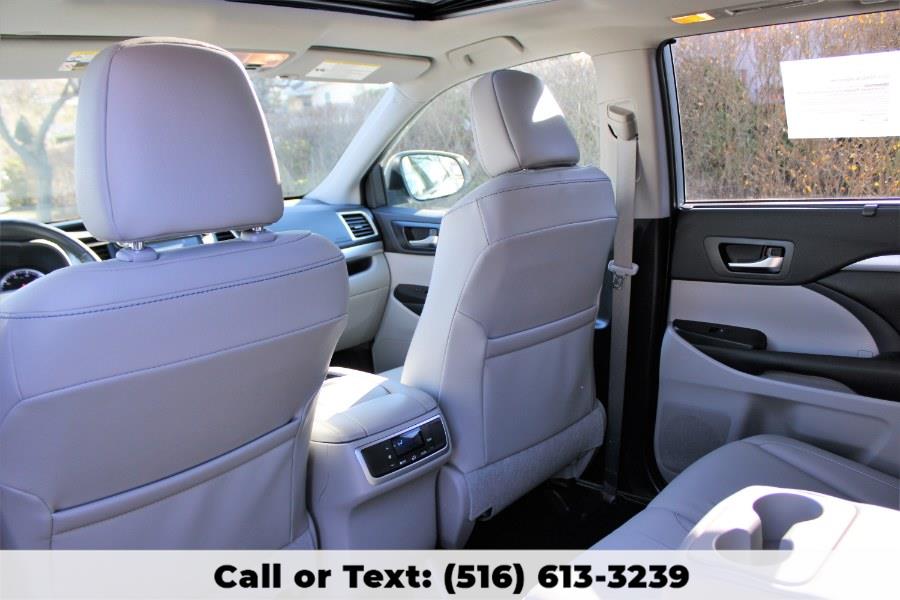2019 Toyota Highlander XLE V6 AWD, available for sale in Great Neck, New York | Great Neck Car Buyers & Sellers. Great Neck, New York 2019 Toyota Highlander XLE V6 AWD, available for sale in Great Neck, New York | Great Neck Car Buyers & Sellers. Great Neck, New York