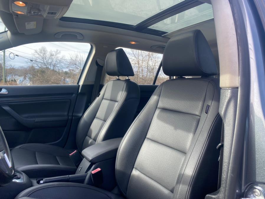 2012 Volkswagen Jetta SportWagen 4dr DSG TDI w/Sunroof, available for sale in Waterbury, Connecticut | Platinum Auto Care. Waterbury, Connecticut 2012 Volkswagen Jetta SportWagen 4dr DSG TDI w/Sunroof, available for sale in Waterbury, Connecticut | Platinum Auto Care. Waterbury, Connecticut