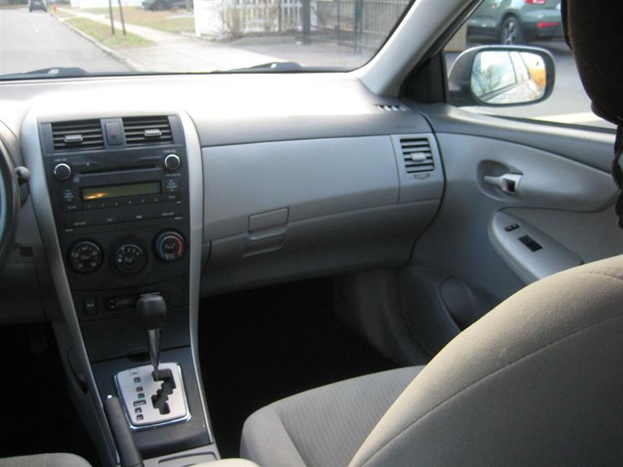 2010 Toyota Corolla LE 4dr Sedan 4A, available for sale in Massapequa, New York | Rite Choice Auto Inc.. Massapequa, New York 2010 Toyota Corolla LE 4dr Sedan 4A, available for sale in Massapequa, New York | Rite Choice Auto Inc.. Massapequa, New York