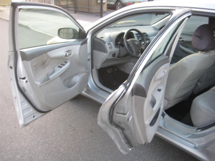 2010 Toyota Corolla LE 4dr Sedan 4A, available for sale in Massapequa, New York | Rite Choice Auto Inc.. Massapequa, New York 2010 Toyota Corolla LE 4dr Sedan 4A, available for sale in Massapequa, New York | Rite Choice Auto Inc.. Massapequa, New York