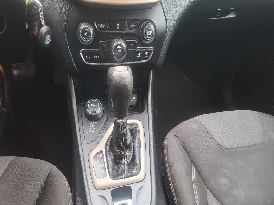 2015 Jeep Cherokee 4WD 4dr Latitude, available for sale in Danbury, Connecticut | Safe Used Auto Sales LLC. Danbury, Connecticut 2015 Jeep Cherokee 4WD 4dr Latitude, available for sale in Danbury, Connecticut | Safe Used Auto Sales LLC. Danbury, Connecticut