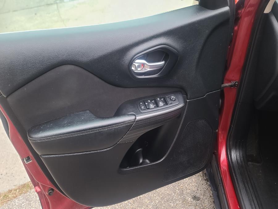 2015 Jeep Cherokee 4WD 4dr Latitude, available for sale in Danbury, Connecticut | Safe Used Auto Sales LLC. Danbury, Connecticut 2015 Jeep Cherokee 4WD 4dr Latitude, available for sale in Danbury, Connecticut | Safe Used Auto Sales LLC. Danbury, Connecticut