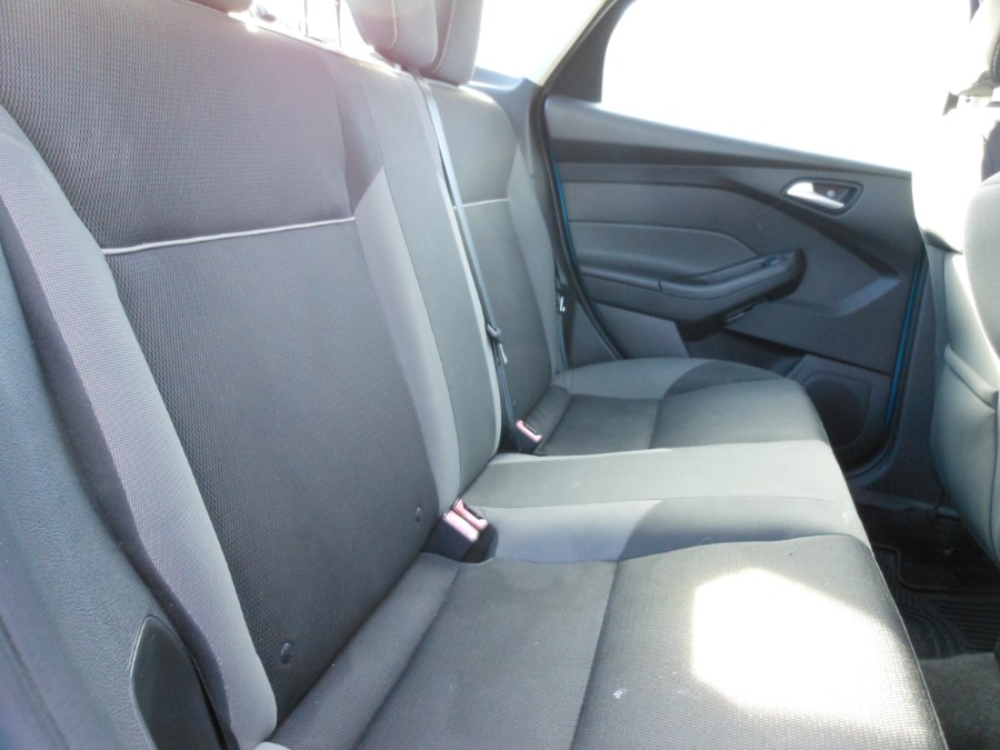 2014 Ford Focus 4dr Sdn SE, available for sale in Yantic, Connecticut | Yantic Auto Center. Yantic, Connecticut 2014 Ford Focus 4dr Sdn SE, available for sale in Yantic, Connecticut | Yantic Auto Center. Yantic, Connecticut