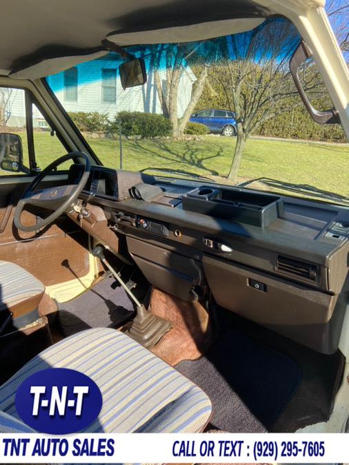 1982 Volkswagen Vanagon/Campmobile Bus, available for sale in Bronx, New York | TNT Auto Sales USA inc. Bronx, New York 1982 Volkswagen Vanagon/Campmobile Bus, available for sale in Bronx, New York | TNT Auto Sales USA inc. Bronx, New York