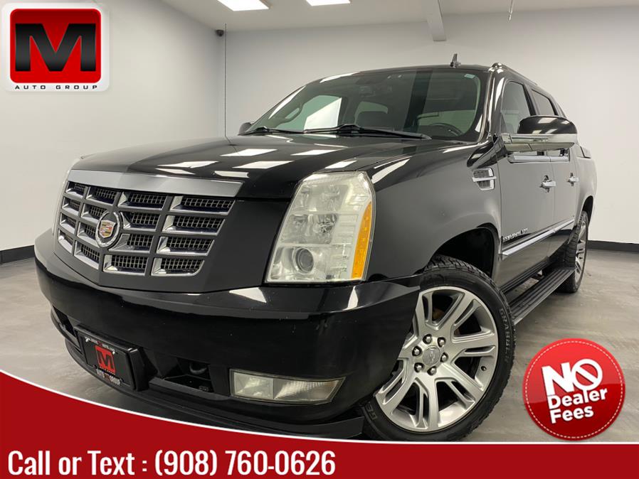 2013 Cadillac Escalade EXT AWD 4dr Premium, available for sale in Elizabeth, New Jersey | M Auto Group. Elizabeth, New Jersey