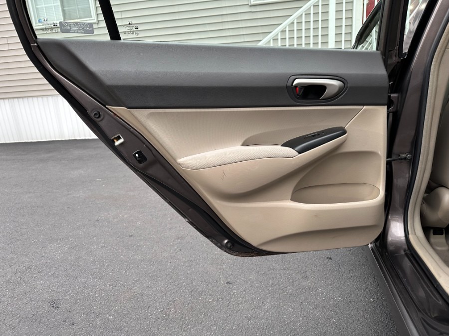 2009 Honda Civic Sdn 4dr Auto LX, available for sale in Paterson, New Jersey | DZ Automall. Paterson, New Jersey 2009 Honda Civic Sdn 4dr Auto LX, available for sale in Paterson, New Jersey | DZ Automall. Paterson, New Jersey