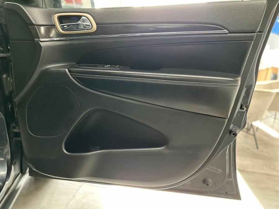 2015 Jeep Grand Cherokee Limited 4WD 4dr Limited, available for sale in Hollis, New York | Jamaica 26 Motors. Hollis, New York 2015 Jeep Grand Cherokee Limited 4WD 4dr Limited, available for sale in Hollis, New York | Jamaica 26 Motors. Hollis, New York