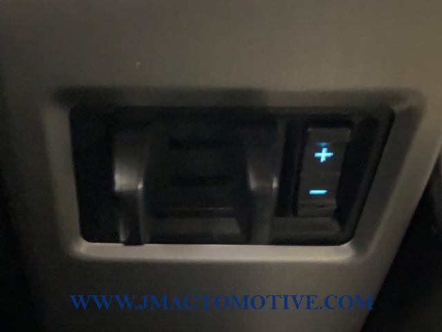 2019 Ford Super Duty F-250 Srw Platinum 4WD Crew Cab 6.75' Box, available for sale in Naugatuck, Connecticut | J&M Automotive Sls&Svc LLC. Naugatuck, Connecticut 2019 Ford Super Duty F-250 Srw Platinum 4WD Crew Cab 6.75' Box, available for sale in Naugatuck, Connecticut | J&M Automotive Sls&Svc LLC. Naugatuck, Connecticut