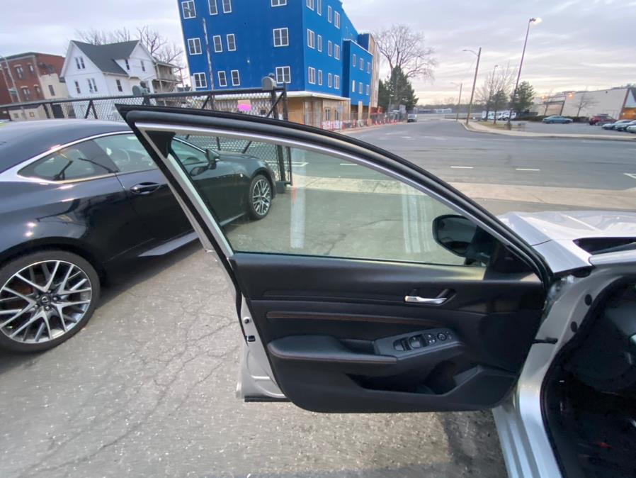 2020 Nissan Altima 2.5 SR Sedan, available for sale in Hartford, Connecticut | VEB Auto Sales. Hartford, Connecticut 2020 Nissan Altima 2.5 SR Sedan, available for sale in Hartford, Connecticut | VEB Auto Sales. Hartford, Connecticut