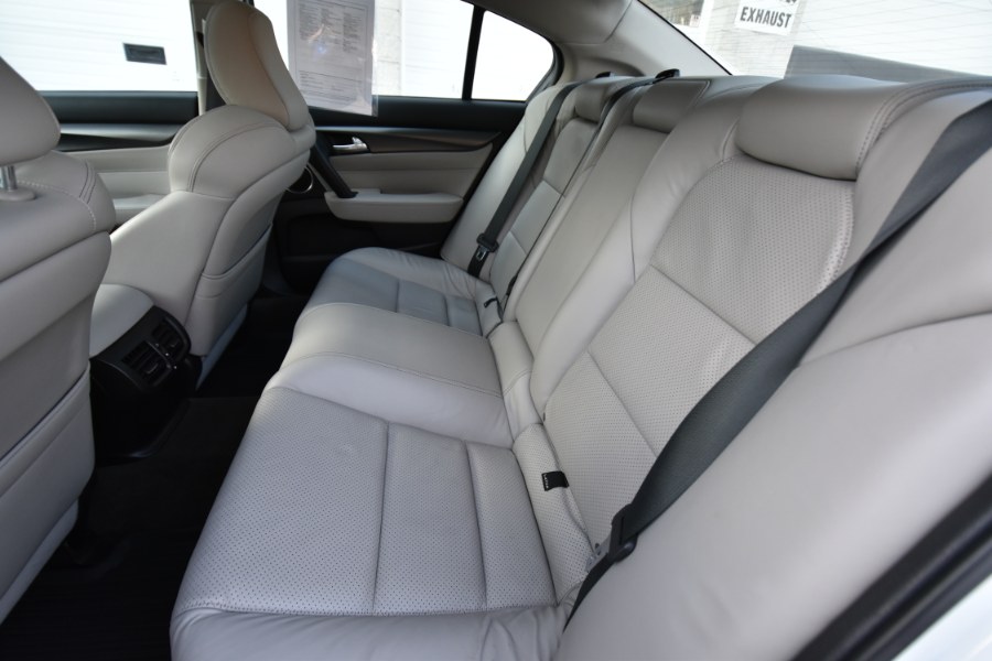 2014 Acura TL 4dr Sdn Auto SH-AWD Tech, available for sale in Waterbury, Connecticut | Highline Car Connection. Waterbury, Connecticut 2014 Acura TL 4dr Sdn Auto SH-AWD Tech, available for sale in Waterbury, Connecticut | Highline Car Connection. Waterbury, Connecticut