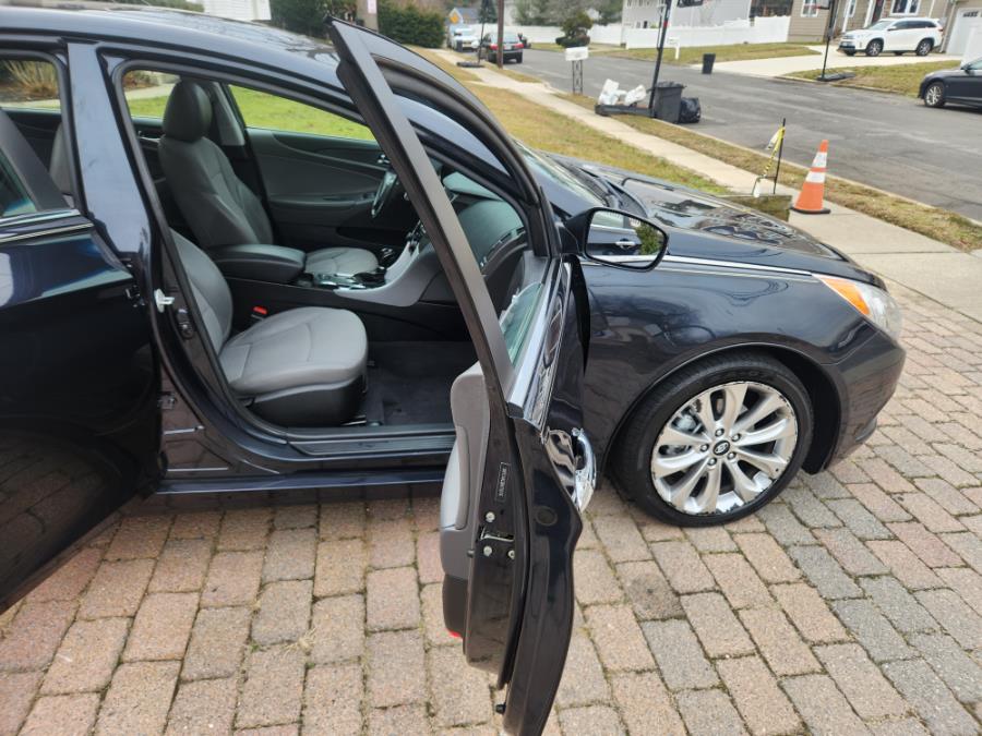 2013 Hyundai Sonata 4dr Sdn 2.4L Auto SE, available for sale in West Babylon, New York | SGM Auto Sales. West Babylon, New York 2013 Hyundai Sonata 4dr Sdn 2.4L Auto SE, available for sale in West Babylon, New York | SGM Auto Sales. West Babylon, New York