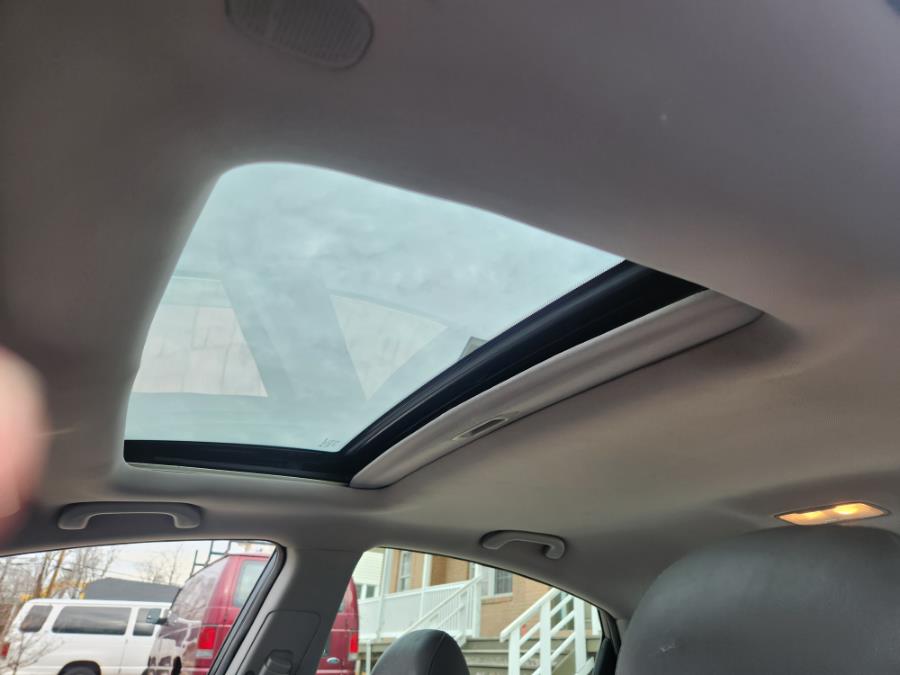 2013 Hyundai Sonata 4dr Sdn 2.4L Auto SE, available for sale in West Babylon, New York | SGM Auto Sales. West Babylon, New York 2013 Hyundai Sonata 4dr Sdn 2.4L Auto SE, available for sale in West Babylon, New York | SGM Auto Sales. West Babylon, New York