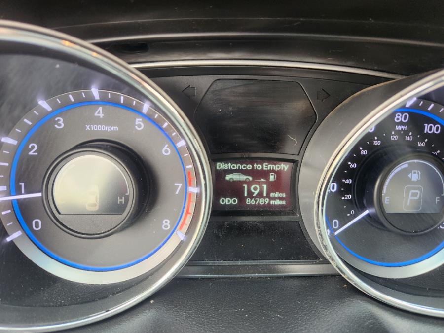 2013 Hyundai Sonata 4dr Sdn 2.4L Auto SE, available for sale in West Babylon, New York | SGM Auto Sales. West Babylon, New York 2013 Hyundai Sonata 4dr Sdn 2.4L Auto SE, available for sale in West Babylon, New York | SGM Auto Sales. West Babylon, New York