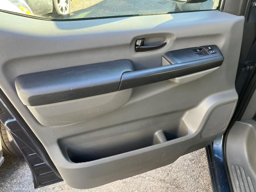 2013 Nissan NVP 3500 V6 S, available for sale in Corona, New York | Raymonds Cars Inc. Corona, New York 2013 Nissan NVP 3500 V6 S, available for sale in Corona, New York | Raymonds Cars Inc. Corona, New York
