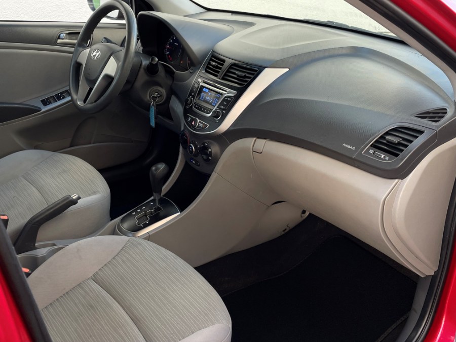 2017 Hyundai Accent SE Sedan Auto, available for sale in Corona, California | Green Light Auto. Corona, California 2017 Hyundai Accent SE Sedan Auto, available for sale in Corona, California | Green Light Auto. Corona, California
