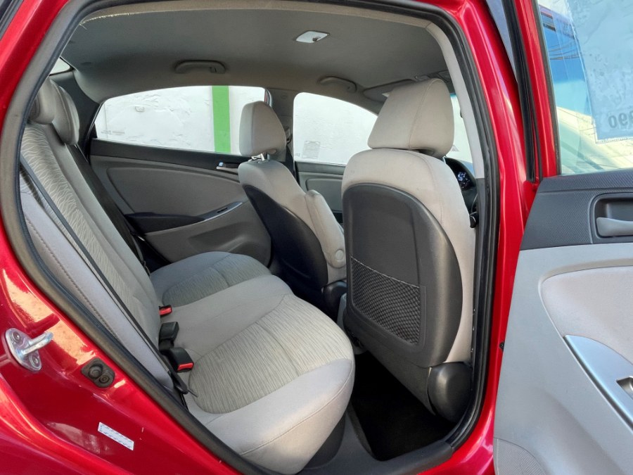 2017 Hyundai Accent SE Sedan Auto, available for sale in Corona, California | Green Light Auto. Corona, California 2017 Hyundai Accent SE Sedan Auto, available for sale in Corona, California | Green Light Auto. Corona, California