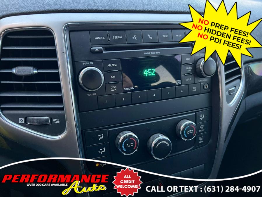 2011 Jeep Grand Cherokee 4WD 4dr Laredo, available for sale in Bohemia, New York | Performance Auto Inc. Bohemia, New York 2011 Jeep Grand Cherokee 4WD 4dr Laredo, available for sale in Bohemia, New York | Performance Auto Inc. Bohemia, New York