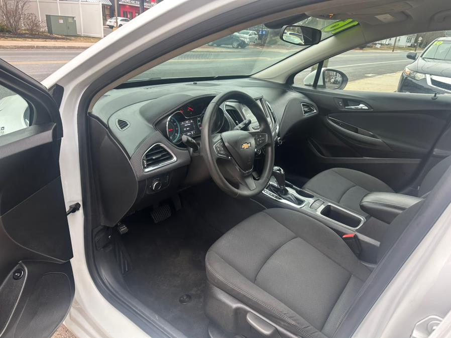 2016 Chevrolet Cruze 4dr Sdn Auto LT, available for sale in Manchester, Connecticut | Carsonmain LLC. Manchester, Connecticut 2016 Chevrolet Cruze 4dr Sdn Auto LT, available for sale in Manchester, Connecticut | Carsonmain LLC. Manchester, Connecticut