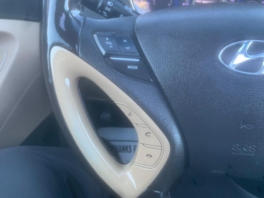 2014 Hyundai Sonata 4dr Sdn 2.4L Auto Limited PZEV, available for sale in Taunton, Massachusetts | Rt 138 Auto Center Inc . Taunton, Massachusetts 2014 Hyundai Sonata 4dr Sdn 2.4L Auto Limited PZEV, available for sale in Taunton, Massachusetts | Rt 138 Auto Center Inc . Taunton, Massachusetts