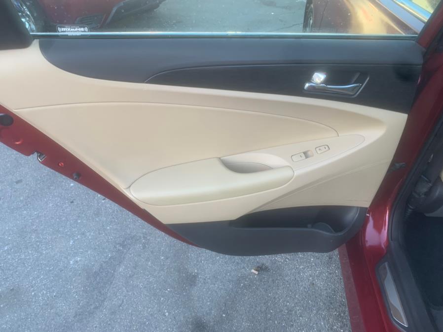 2014 Hyundai Sonata 4dr Sdn 2.4L Auto Limited PZEV, available for sale in Taunton, Massachusetts | Rt 138 Auto Center Inc . Taunton, Massachusetts 2014 Hyundai Sonata 4dr Sdn 2.4L Auto Limited PZEV, available for sale in Taunton, Massachusetts | Rt 138 Auto Center Inc . Taunton, Massachusetts