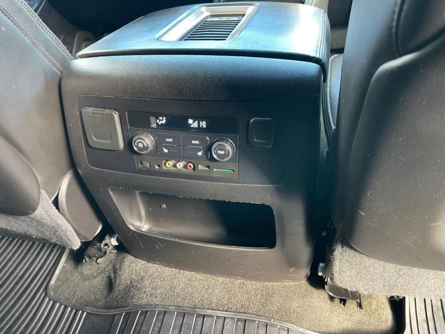 2016 GMC Yukon XL 4WD 4dr Denali, available for sale in South Windsor, Connecticut | Mike And Tony Auto Sales, Inc. South Windsor, Connecticut 2016 GMC Yukon XL 4WD 4dr Denali, available for sale in South Windsor, Connecticut | Mike And Tony Auto Sales, Inc. South Windsor, Connecticut