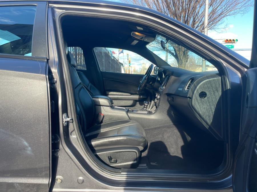 2019 Dodge Charger SXT RWD, available for sale in Newark, New Jersey | Champion Used Auto Sales LLC. Newark, New Jersey 2019 Dodge Charger SXT RWD, available for sale in Newark, New Jersey | Champion Used Auto Sales LLC. Newark, New Jersey